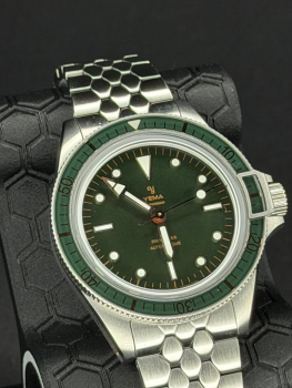 Yema Superman Gilt CMM.10 Green 41 mm Ref. 12.14.44.SE.M2