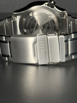 Citizen Promaster Diver Automatik Titan NY0100-50X (grünes Zifferblatt, grüne Lünette)