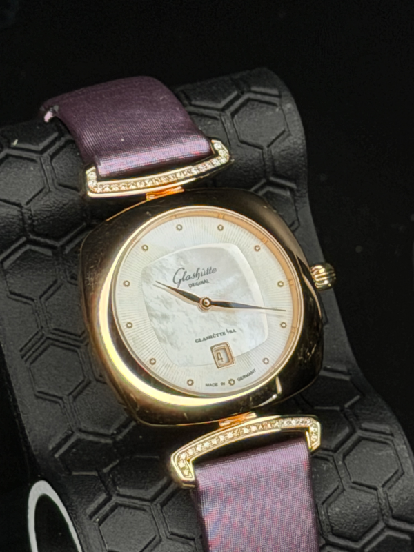 Glashütte Original Lady Pavonina 18K Rotgold Ref. 03-01-08-05-02